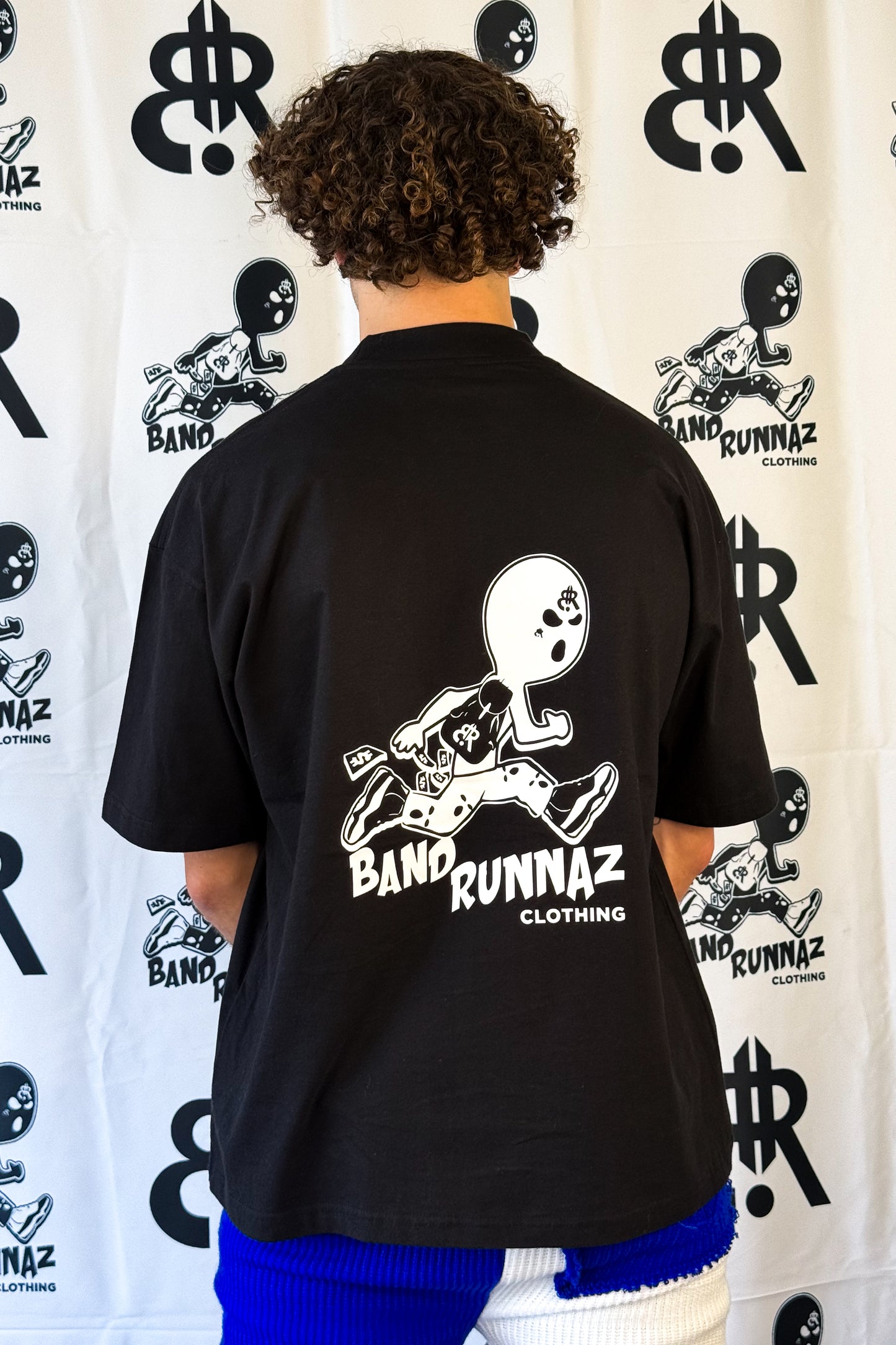 HIGH FASHION Essential Tee
